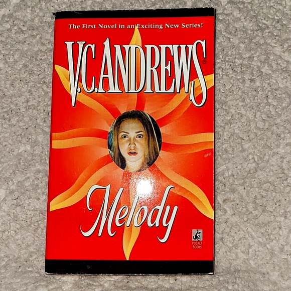 Book 📖 Melody by V.C. Andrews - Picture 1 of 3